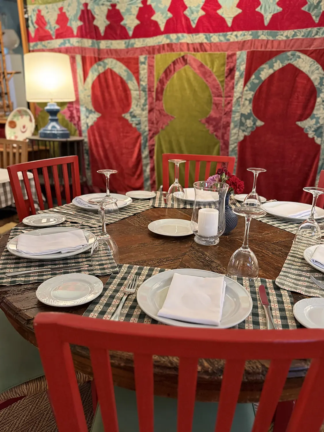 Gastronomía Alcuzcuz comedor rojo